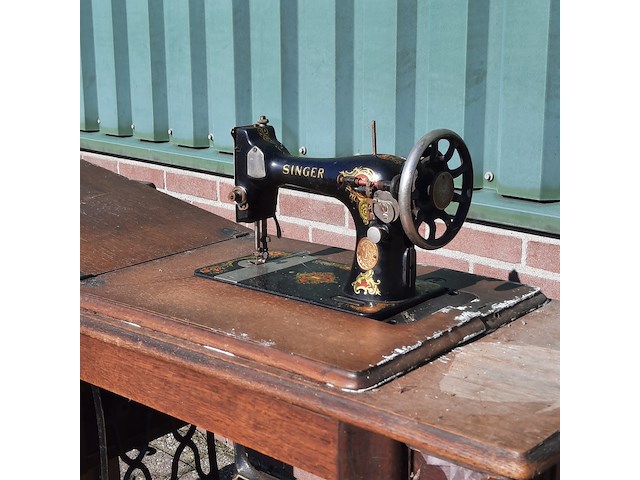 Nostalgische naaimachine singer - afbeelding 14 van  14