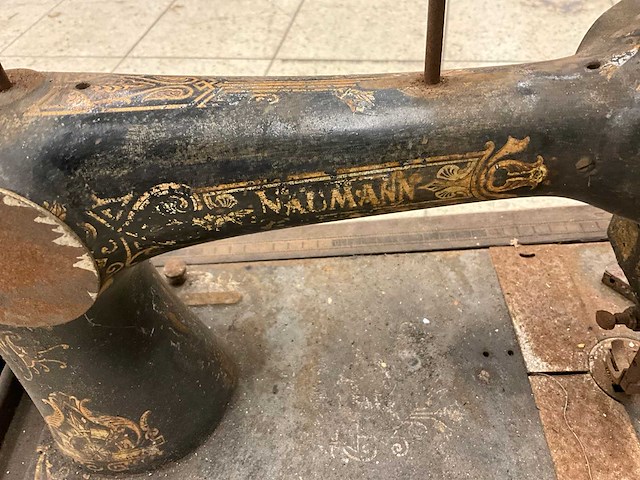 Nostalgische naaimachines (2x) - afbeelding 5 van  6