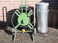 Nostalgische slangenhaspel, pedaalemmer en asbak - afbeelding 1 van  4