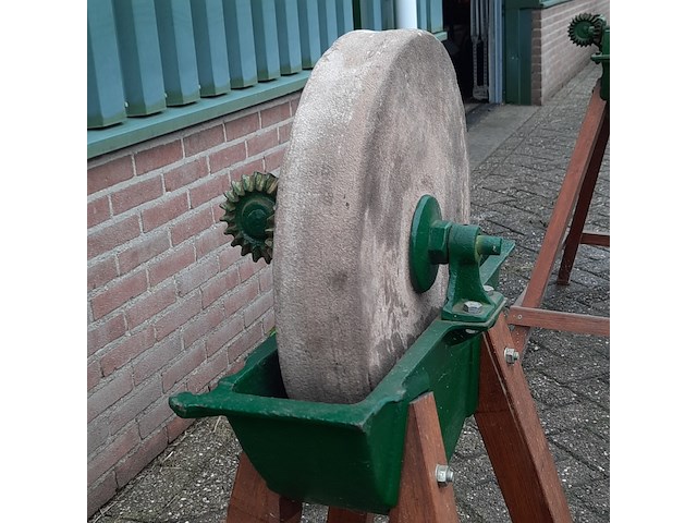 Nostalgische slijpsteen - afbeelding 6 van  6