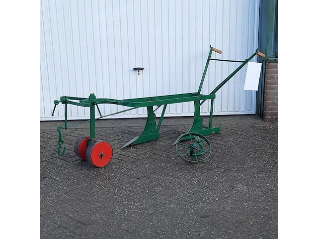 Nostalgische stoppelploeg - afbeelding 1 van  11