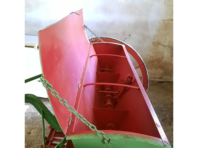 Nostalgische zaaimachine hassia, bouwjaar 1900 - afbeelding 4 van  13