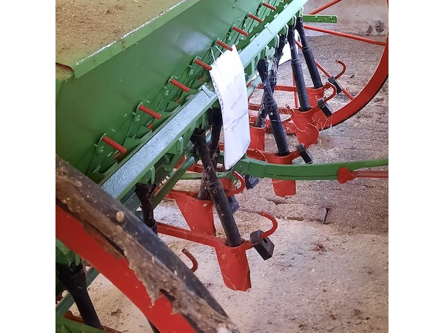 Nostalgische zaaimachine hassia, bouwjaar 1900 - afbeelding 5 van  13