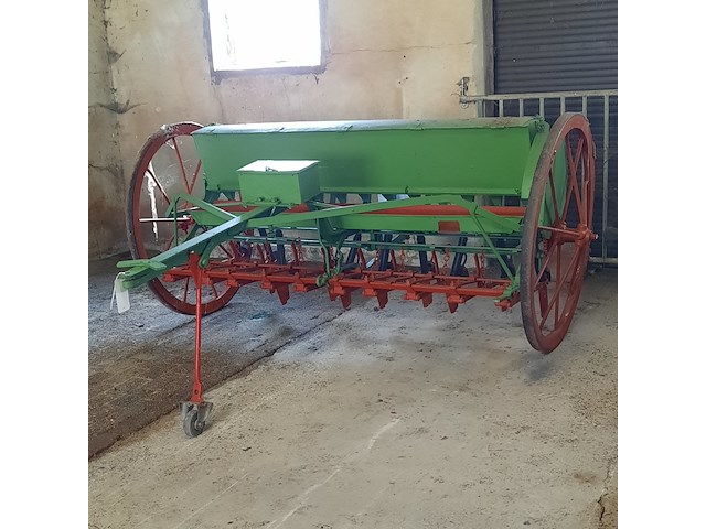 Nostalgische zaaimachine hassia, bouwjaar 1900 - afbeelding 1 van  13