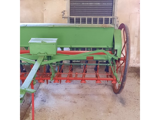 Nostalgische zaaimachine hassia, bouwjaar 1900 - afbeelding 6 van  13