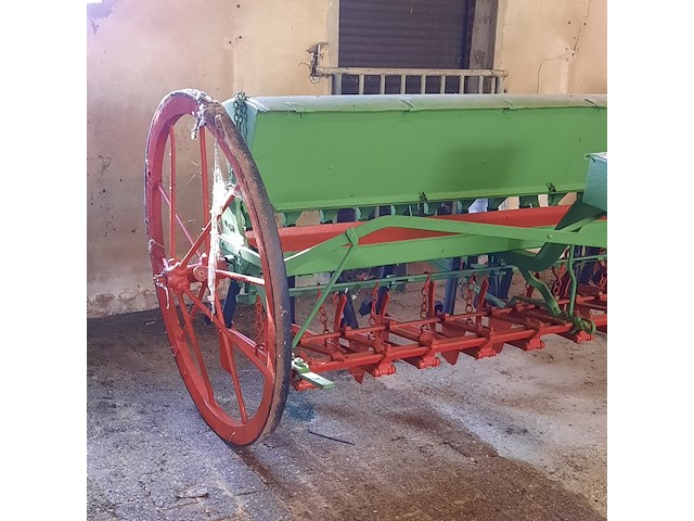 Nostalgische zaaimachine hassia, bouwjaar 1900 - afbeelding 8 van  13