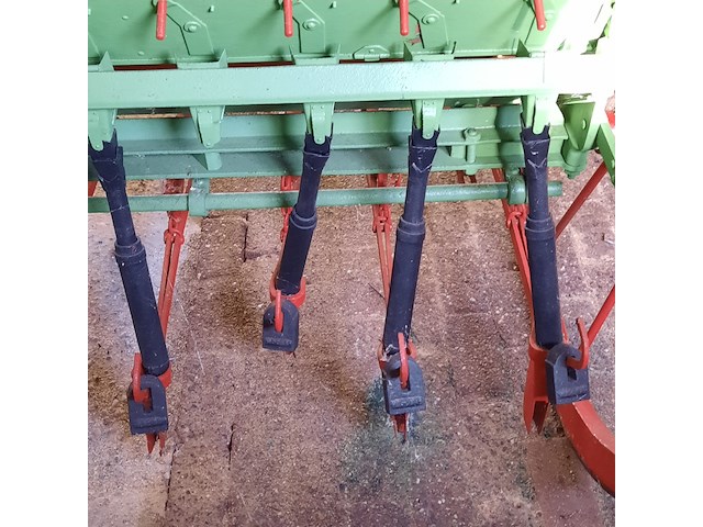 Nostalgische zaaimachine hassia, bouwjaar 1900 - afbeelding 12 van  13