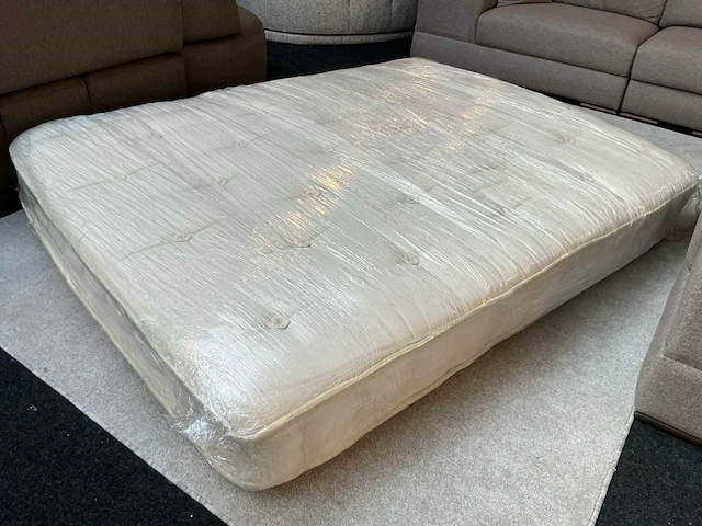 Notice luxury disign matras - afbeelding 1 van  4