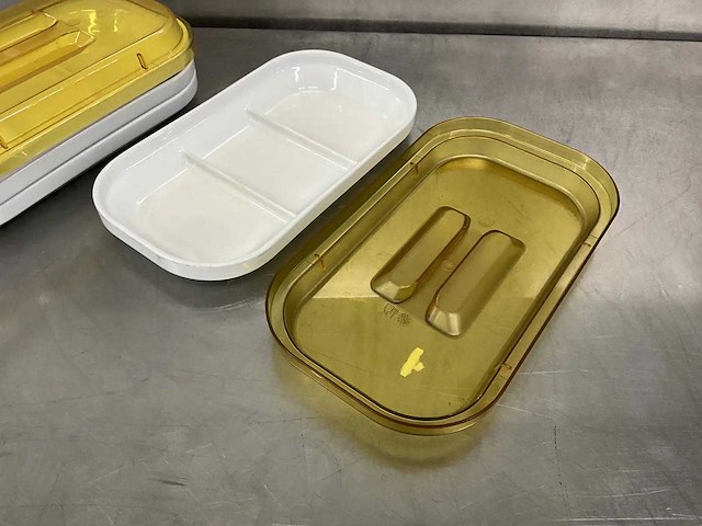 Nova hotelporselein - 3-vaks serveerplateau met deksel (160x) - afbeelding 1 van  6