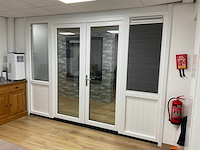 Novafront dubbele kunststof openslaande tuindeuren in kozijn - afbeelding 18 van  27