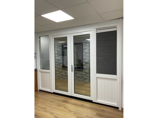 Novafront dubbele kunststof openslaande tuindeuren in kozijn - afbeelding 21 van  27