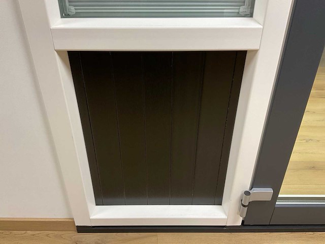 Novafront dubbele kunststof openslaande tuindeuren in kozijn - afbeelding 24 van  27