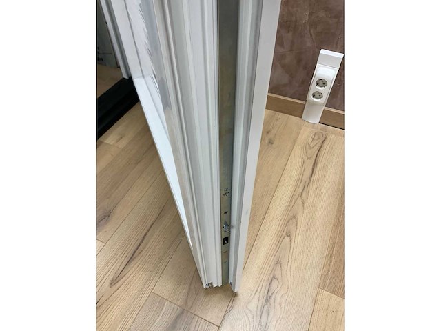 Novafront kunststof buitendeur in kozijn - afbeelding 3 van  21