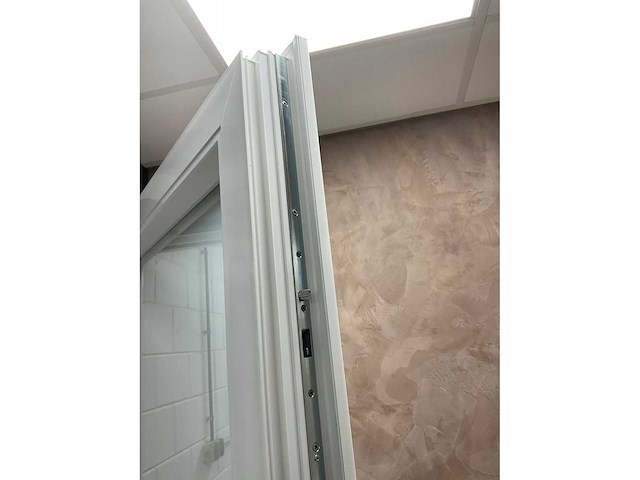 Novafront kunststof buitendeur in kozijn - afbeelding 4 van  21