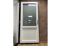 Novafront kunststof buitendeur in kozijn - afbeelding 6 van  21