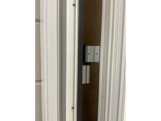 Novafront kunststof buitendeur in kozijn - afbeelding 7 van  21