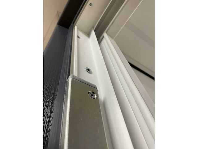 Novafront kunststof buitendeur in kozijn - afbeelding 10 van  21