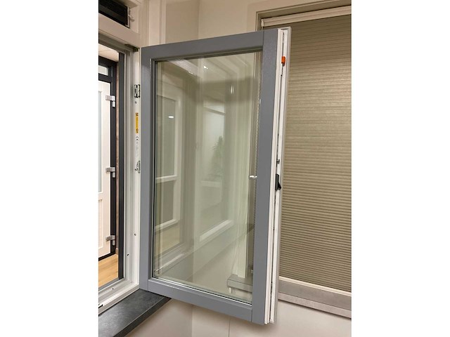 Novafront kunststof raamkozijn met draai/kiep - afbeelding 4 van  21