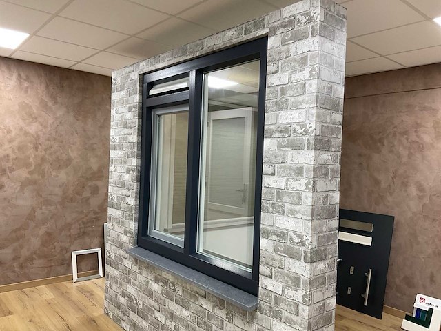 Novafront kunststof raamkozijn met draai/kiep - afbeelding 1 van  21