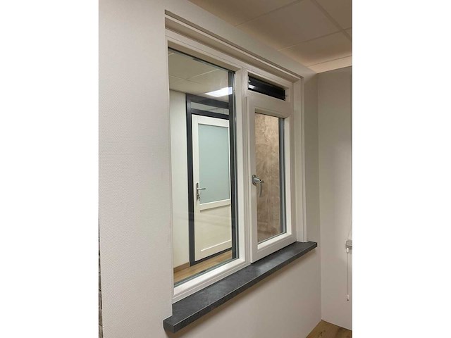 Novafront kunststof raamkozijn met draai/kiep - afbeelding 19 van  21