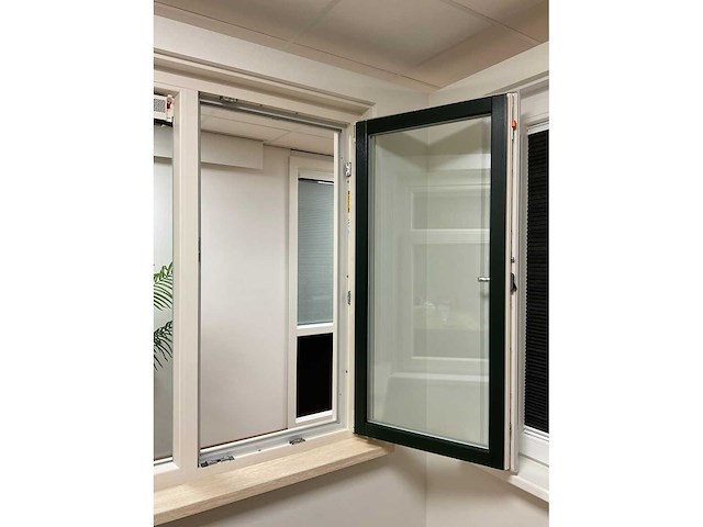 Novafront kunststof raamkozijn met draai/kiep - afbeelding 6 van  18