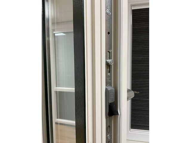 Novafront kunststof raamkozijn met draai/kiep - afbeelding 10 van  18