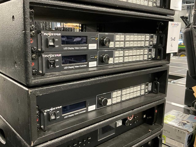 Novastar vx4 led display video processor (3x) - afbeelding 2 van  2