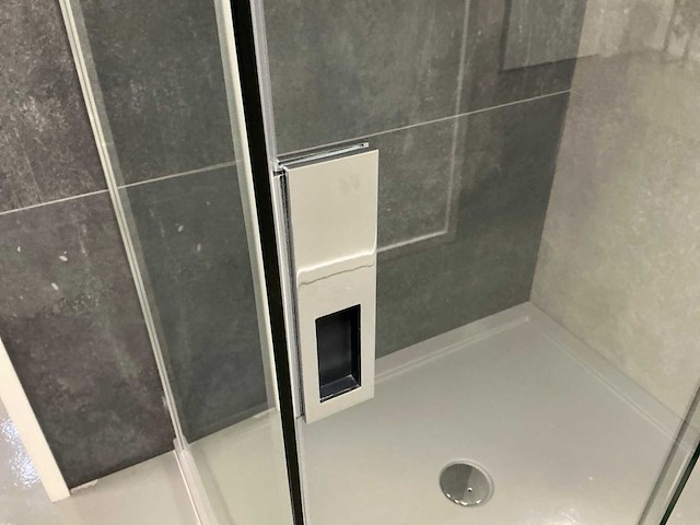 Novellini douchebak met douchewand - afbeelding 2 van  8