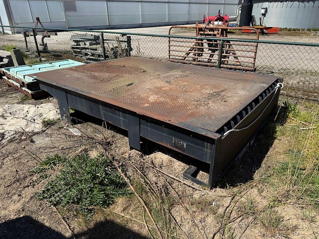 Novoferm - laaddock - werkplatform - afbeelding 3 van  5