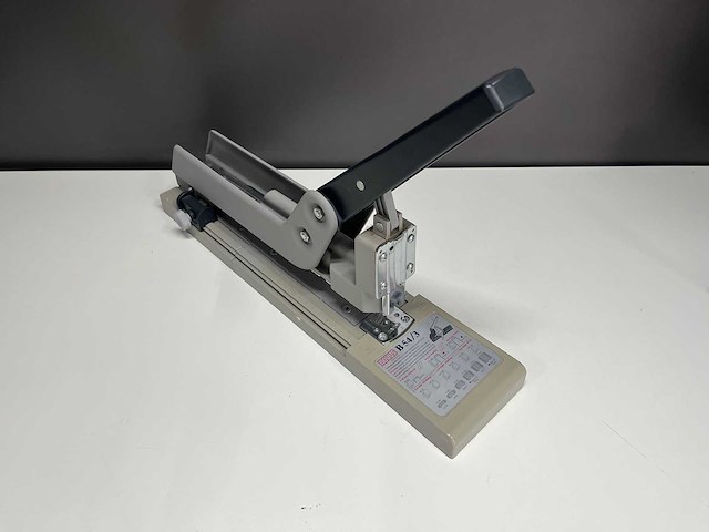 Novus b54/3 - bloknietmachine - afbeelding 2 van  5