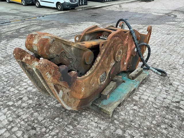 Npk g18 betonvergruizer - afbeelding 5 van  12