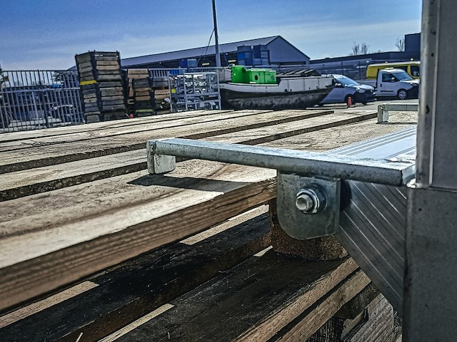 (ns materiaal) 2x calamiteiten-/steigertrap, altrex - afbeelding 6 van  12