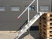 (ns materiaal) 2x calamiteiten-/steigertrap, altrex - afbeelding 2 van  13