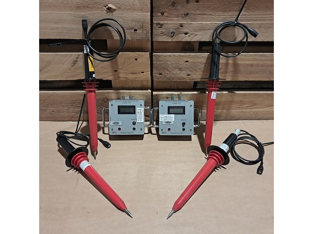 (ns materiaal) 2x hoogspanningsmeter, digit, met 4x sonde, fluke 80k-40 - afbeelding 1 van  7