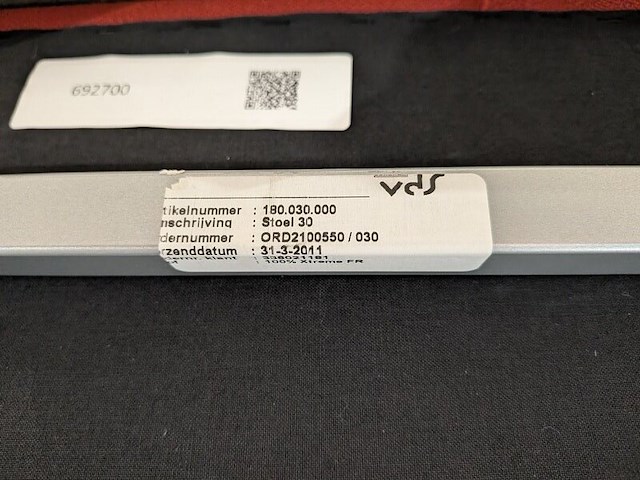 (ns materiaal) 3x fauteuil, gijs van der sluis, model 30, rood - afbeelding 6 van  8