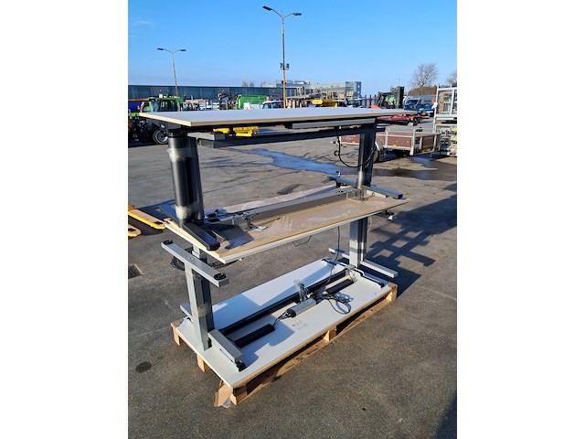 (ns materiaal) 4x bureautafel - afbeelding 3 van  6
