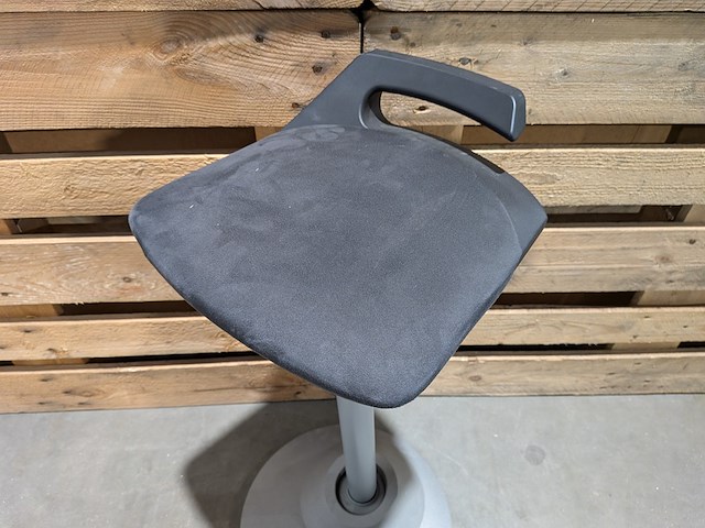 (ns materiaal) 4x diverse kruk, fp collection & aeris - afbeelding 4 van  15