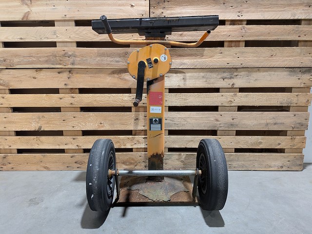 (ns materiaal) 4x nivelleerkrik, haacon, 213684 ce - afbeelding 4 van  9