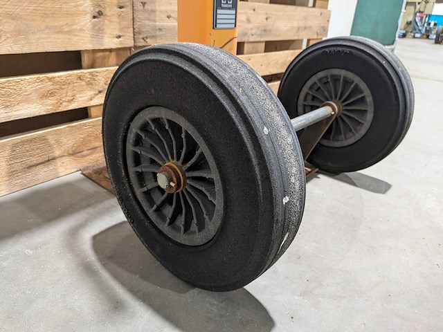 (ns materiaal) 4x nivelleerkrik, haacon, 213684 ce - afbeelding 7 van  9