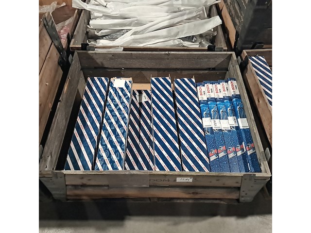 (ns materiaal) ± 550 ruitenwisserbladen met klinknagel, bosch, twin n70 - afbeelding 8 van  12