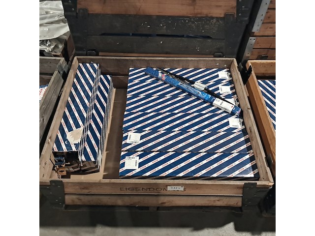 (ns materiaal) ± 550 ruitenwisserbladen met klinknagel, bosch, twin n70 - afbeelding 9 van  12