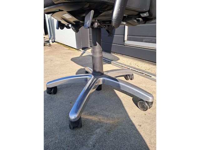 (ns materiaal) 7x diverse bureaustoel, o.a könic - afbeelding 6 van  47