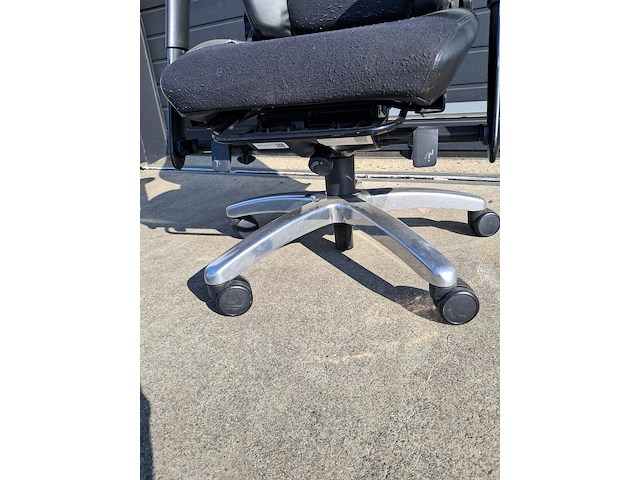 (ns materiaal) 7x diverse bureaustoel, o.a könic - afbeelding 18 van  47