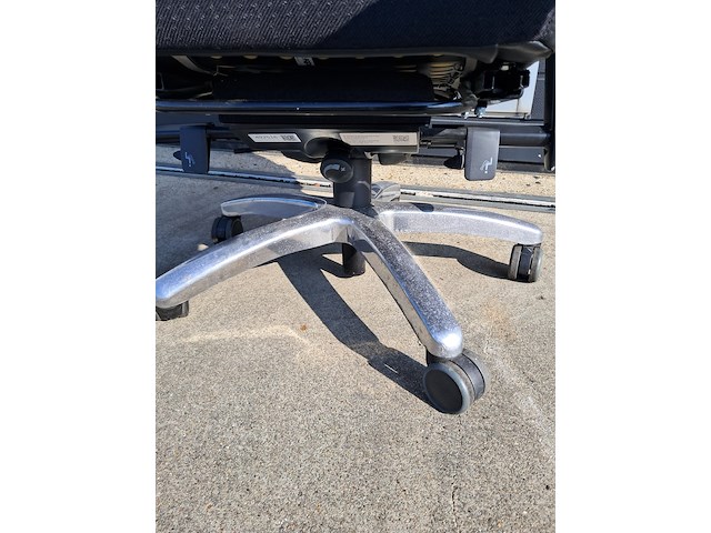 (ns materiaal) 7x diverse bureaustoel, o.a könic - afbeelding 32 van  47