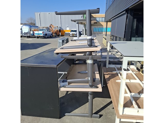 (ns materiaal) ca. 13x bureautafel - afbeelding 5 van  8