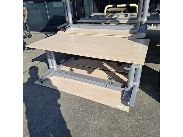 (ns materiaal) ca. 13x bureautafel - afbeelding 7 van  8
