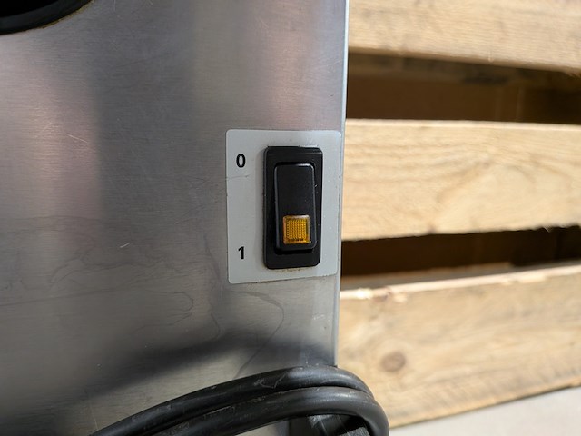 (ns materiaal) filterkoffiemachine, bravilor, bonamat tha 10 db - afbeelding 4 van  9