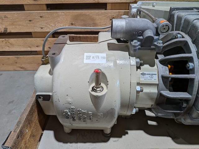 (ns materiaal) industriële vacuümpomp, knorr-bremse, 2000 - afbeelding 11 van  16