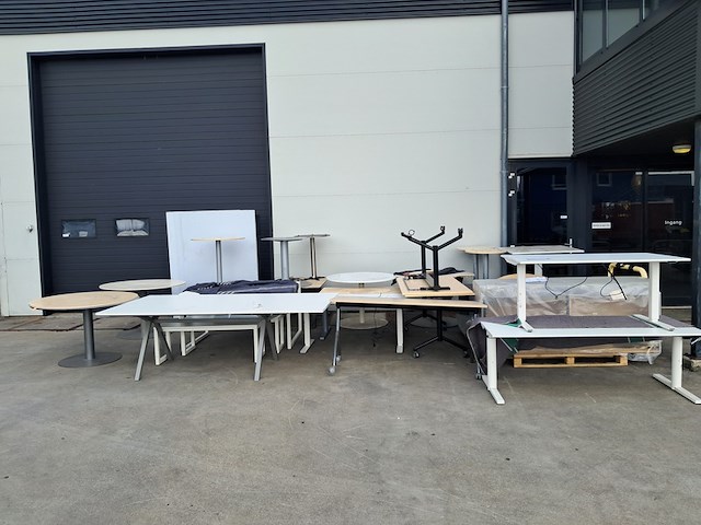 (ns materiaal) partij divers kantoormeubilair - afbeelding 12 van  22