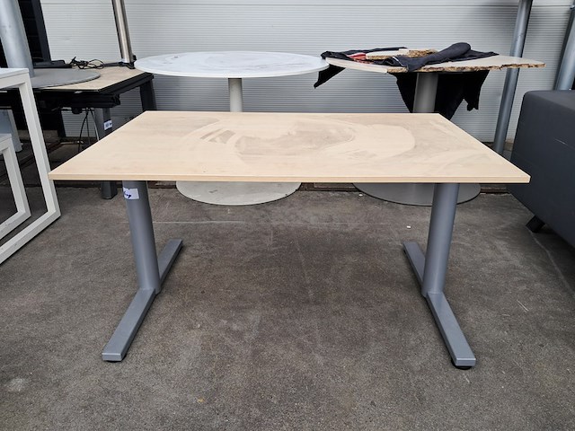 (ns materiaal) partij divers kantoormeubilair - afbeelding 19 van  22